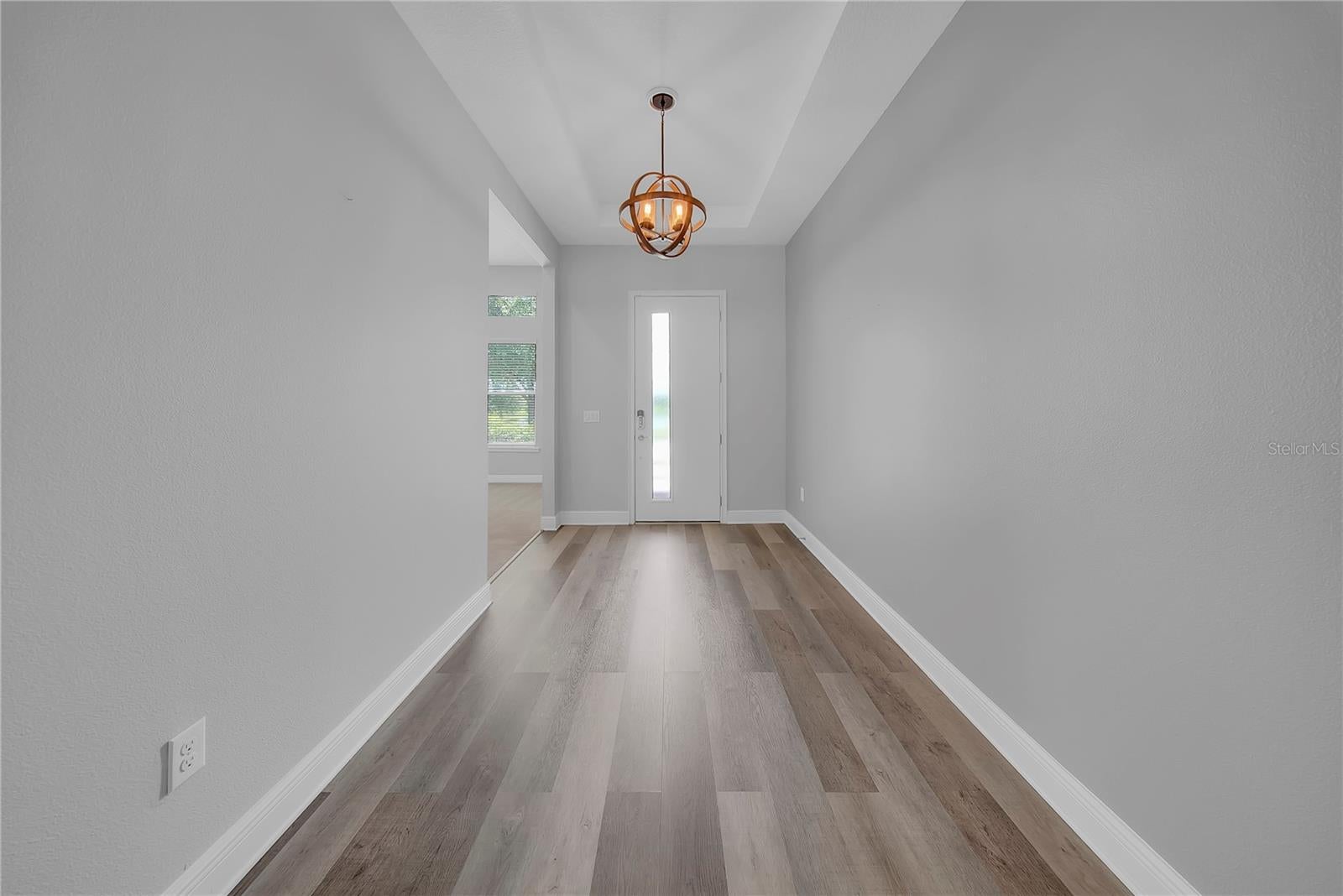 5013 VANTAGE COURT