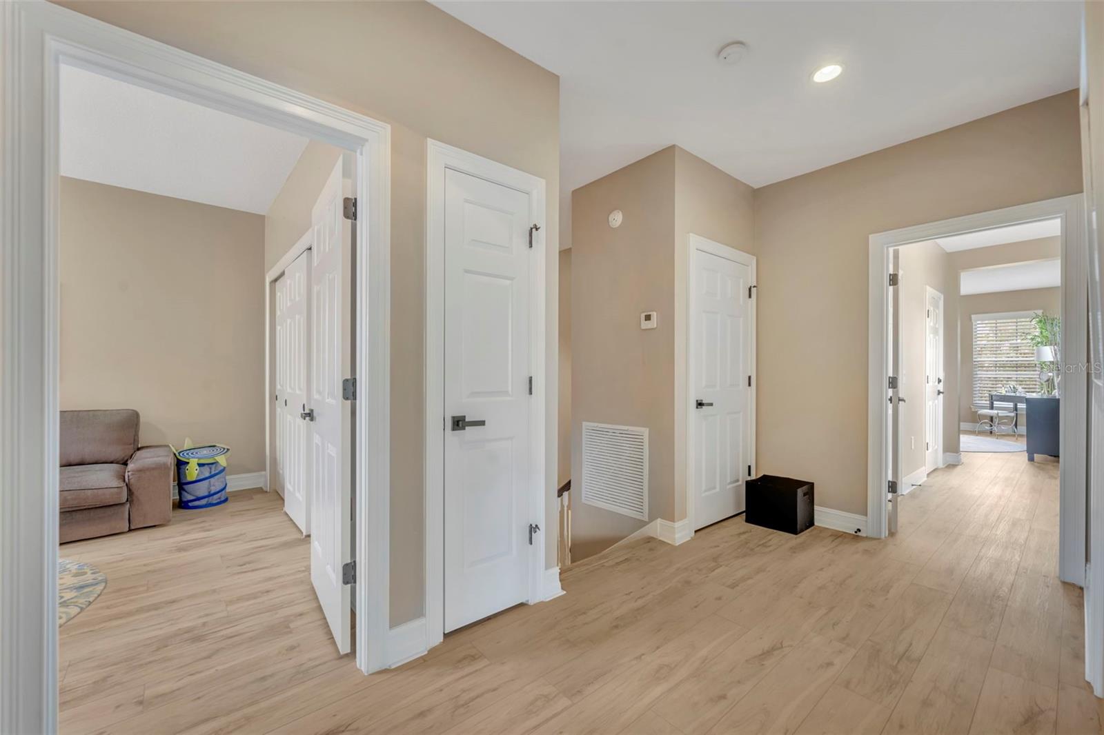 CHARLESTON PLACE - Residential