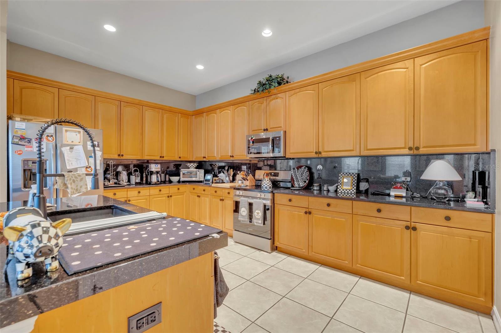 CHARLESTON PLACE - Residential