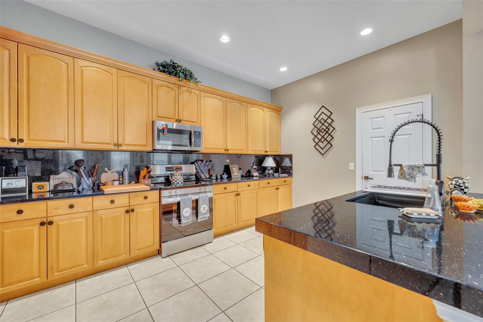 CHARLESTON PLACE - Residential