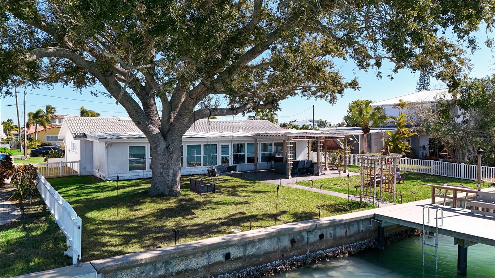 CAPRI ISLE SUB - Residential