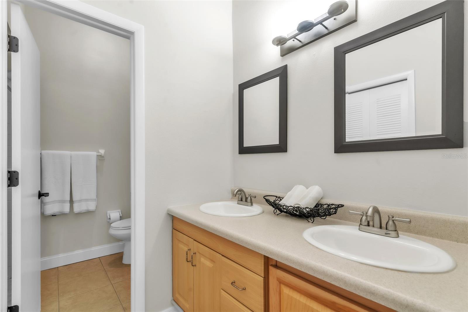 FRANKLIN SQUARE - Residential