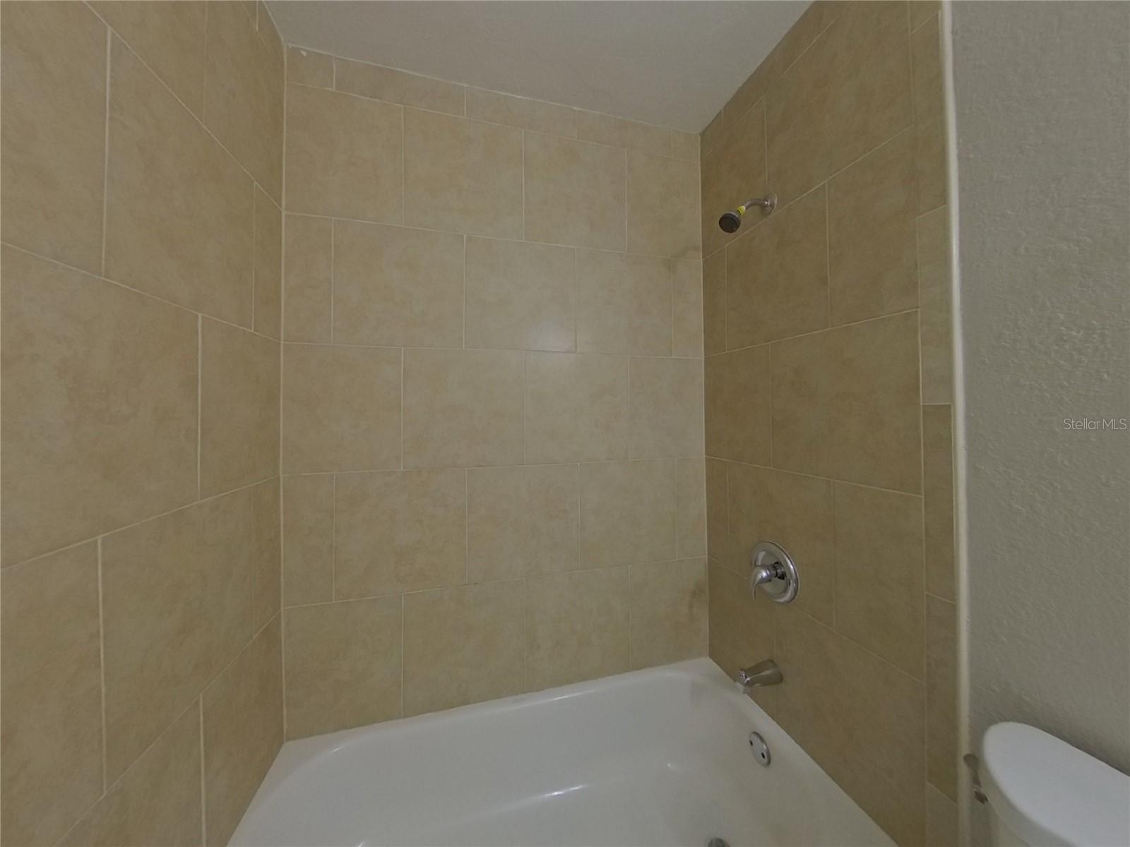 DRUID GROVES REP - Residential Lease