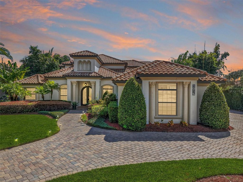 Photo of 1016 Juliette Boulevard, Mount Dora, FL 32757 (MLS # O6353667)
