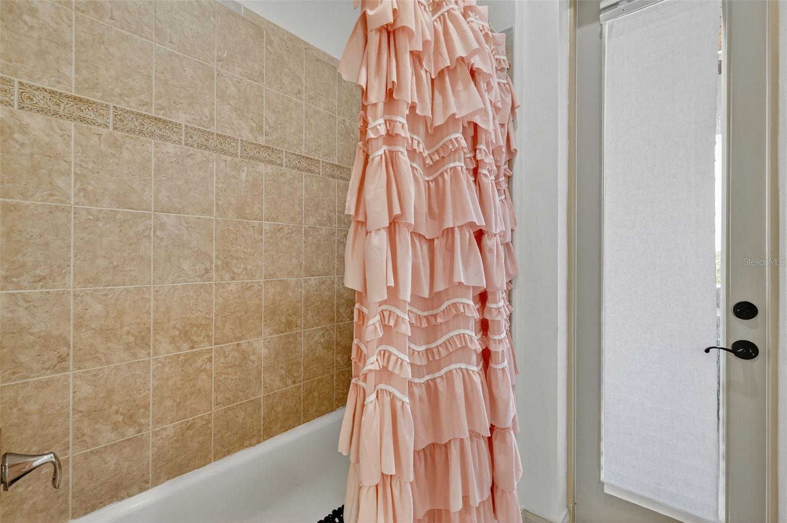 LOCH LEVEN PH 01 - Residential