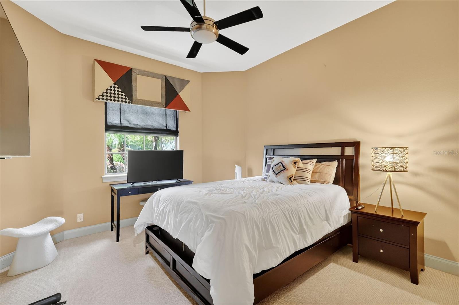 LOCH LEVEN PH 01 - Residential