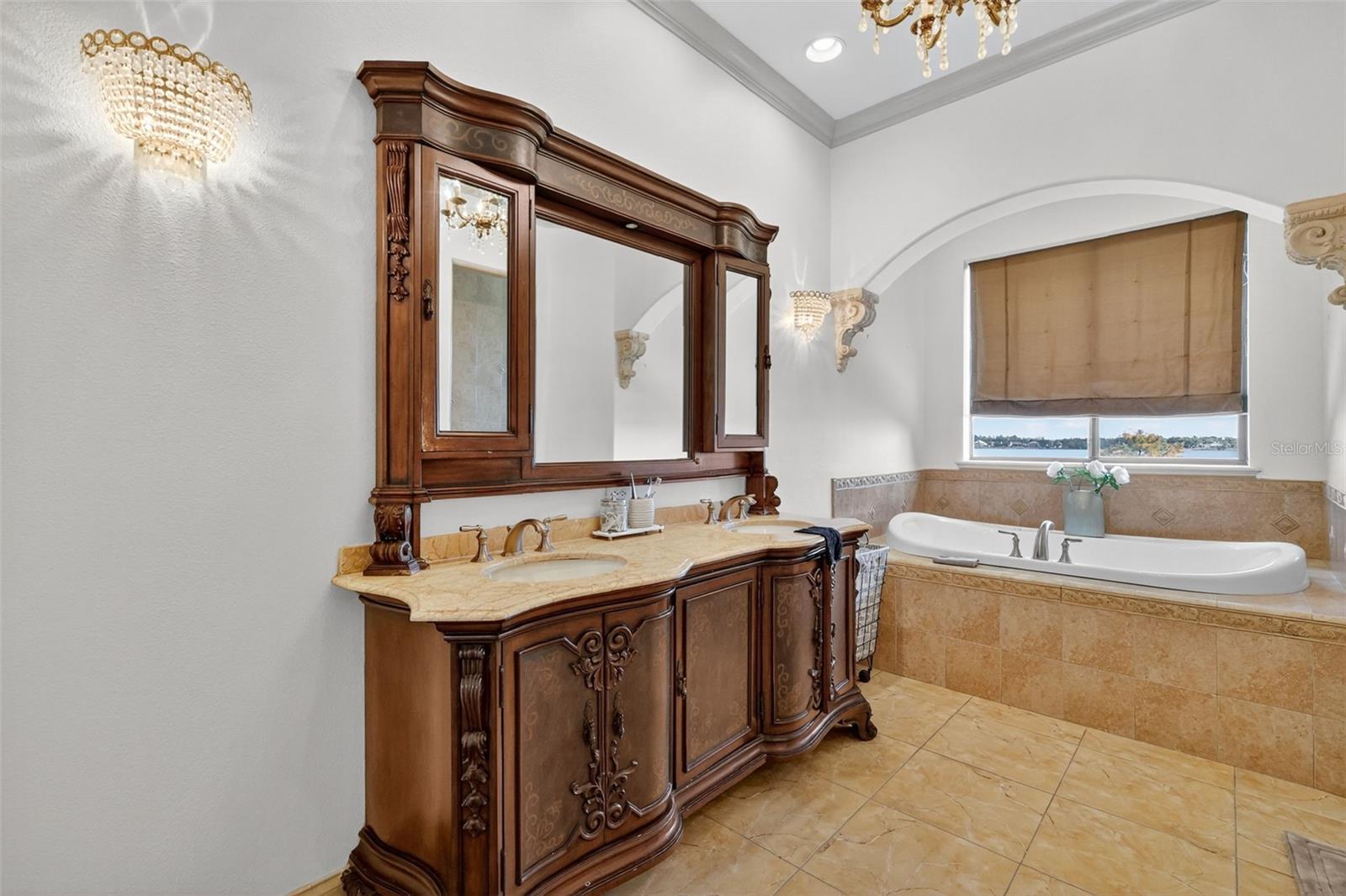 LOCH LEVEN PH 01 - Residential