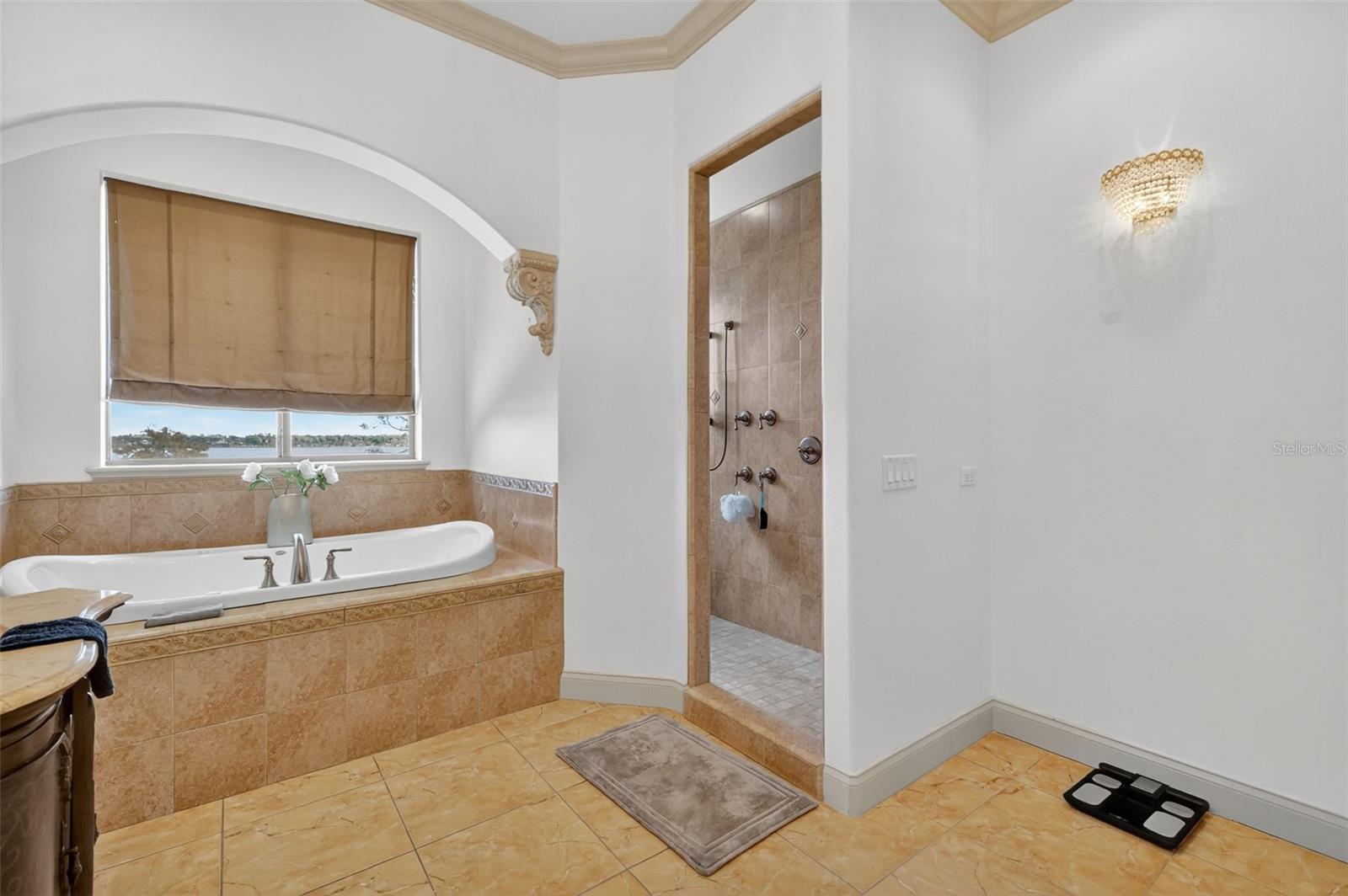 LOCH LEVEN PH 01 - Residential