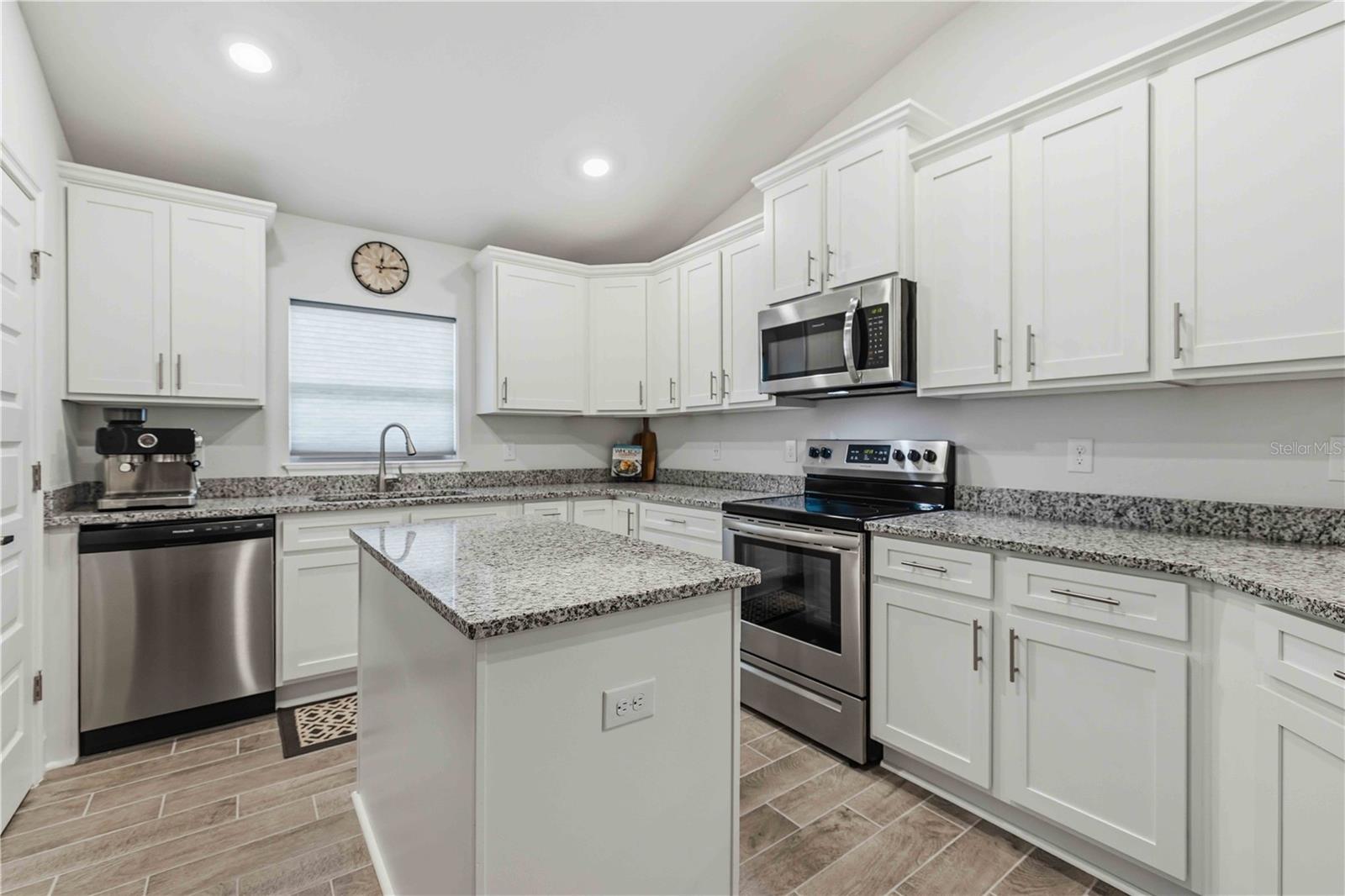 AVIARY AT RUTLAND RANCH PH 1A & 1B - Residential