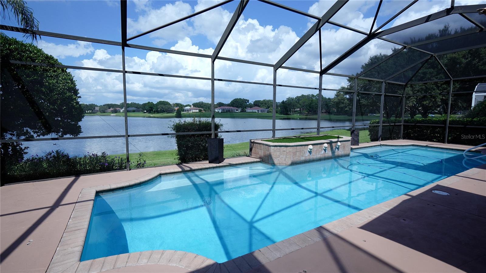 HEATHROW/STONEBRIDGE - Residential