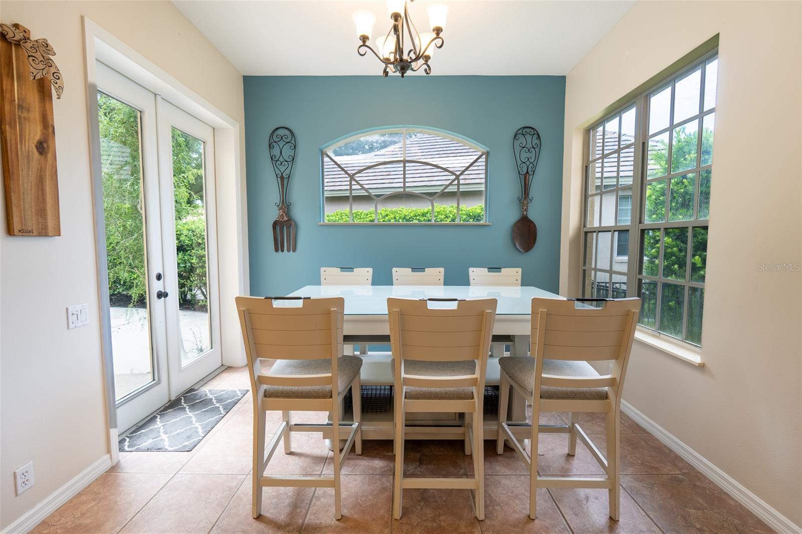 HEATHROW/STONEBRIDGE - Residential