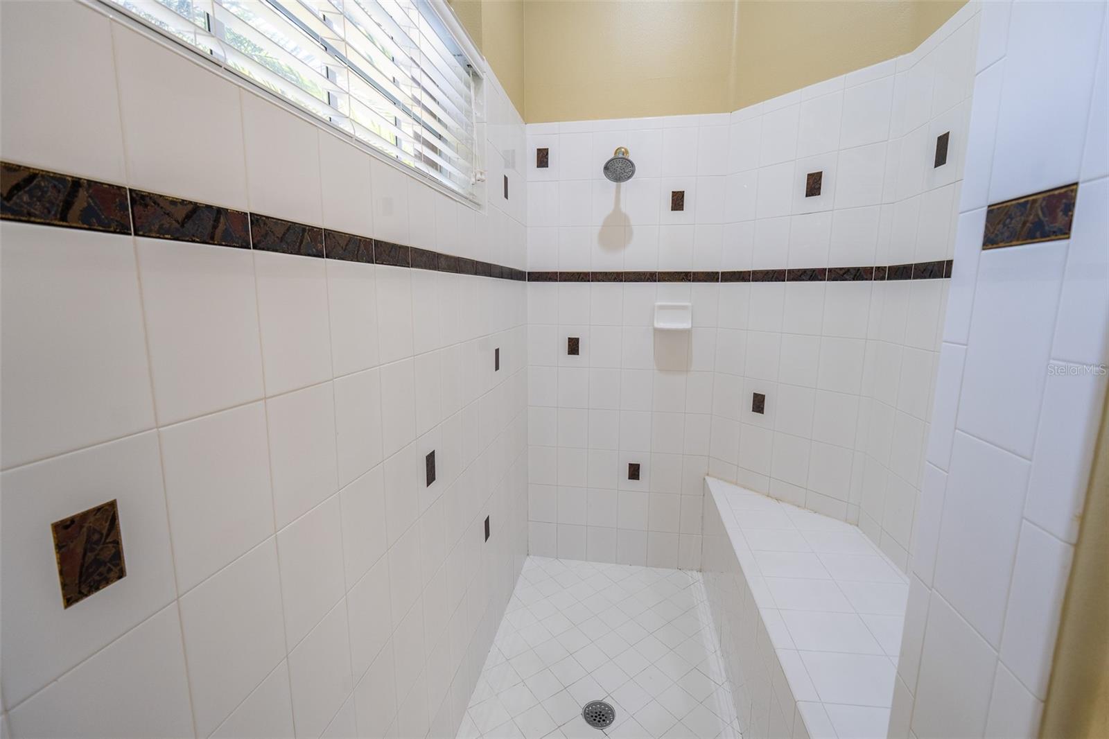 HEATHROW/STONEBRIDGE - Residential