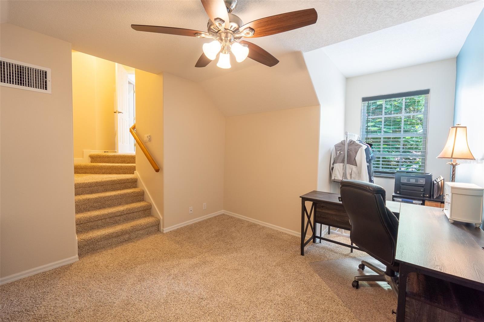 HEATHROW/STONEBRIDGE - Residential