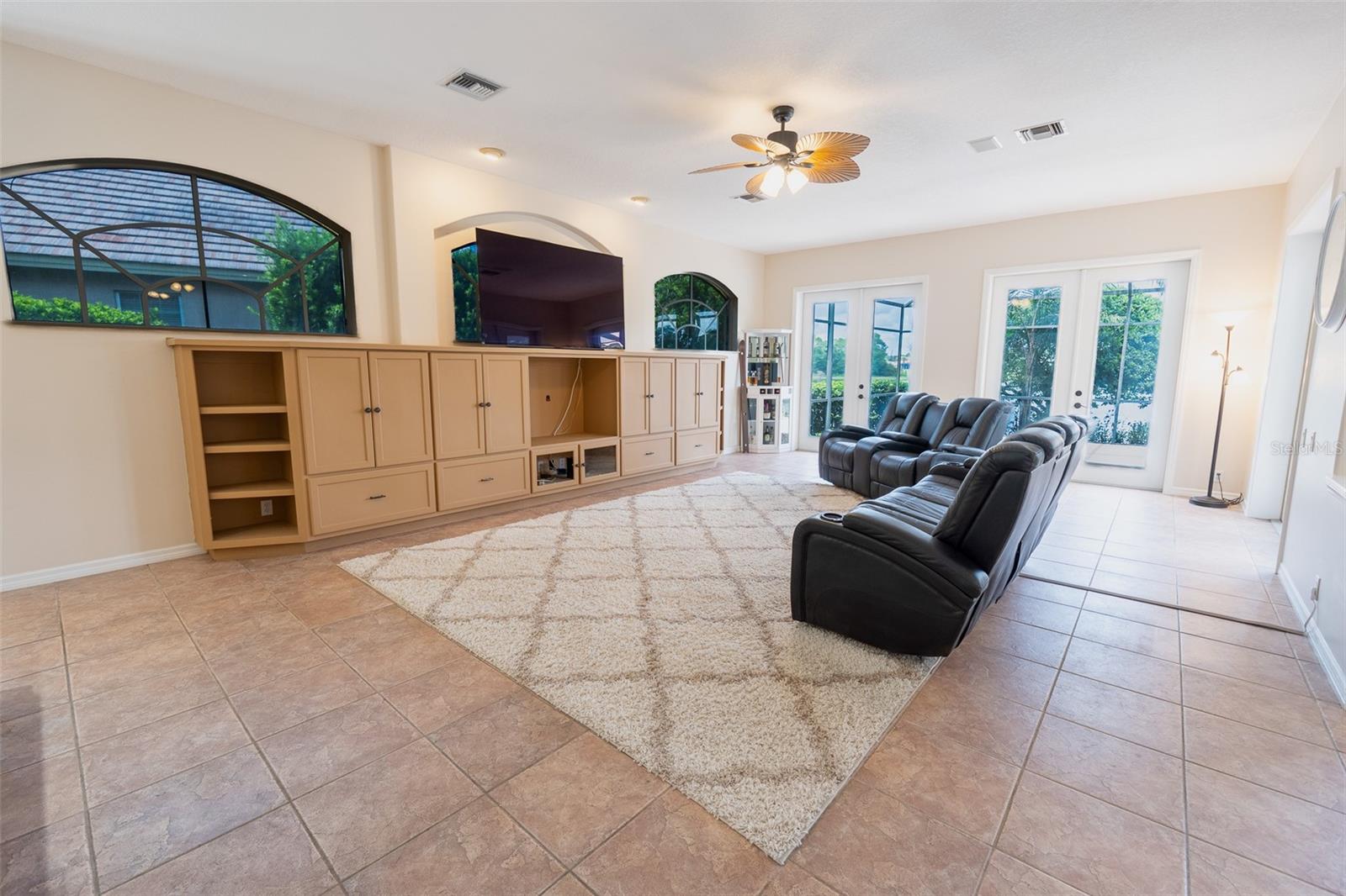 HEATHROW/STONEBRIDGE - Residential