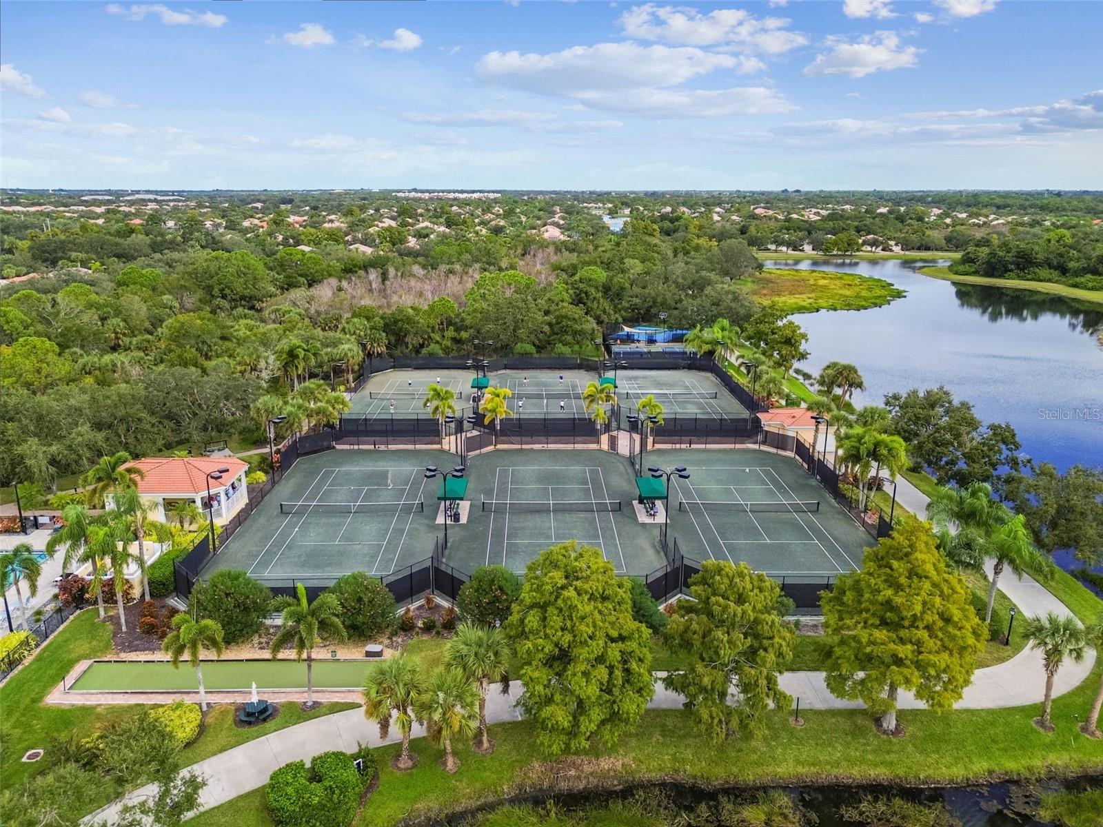 VILLAGEWALK UNIT 4A - Residential