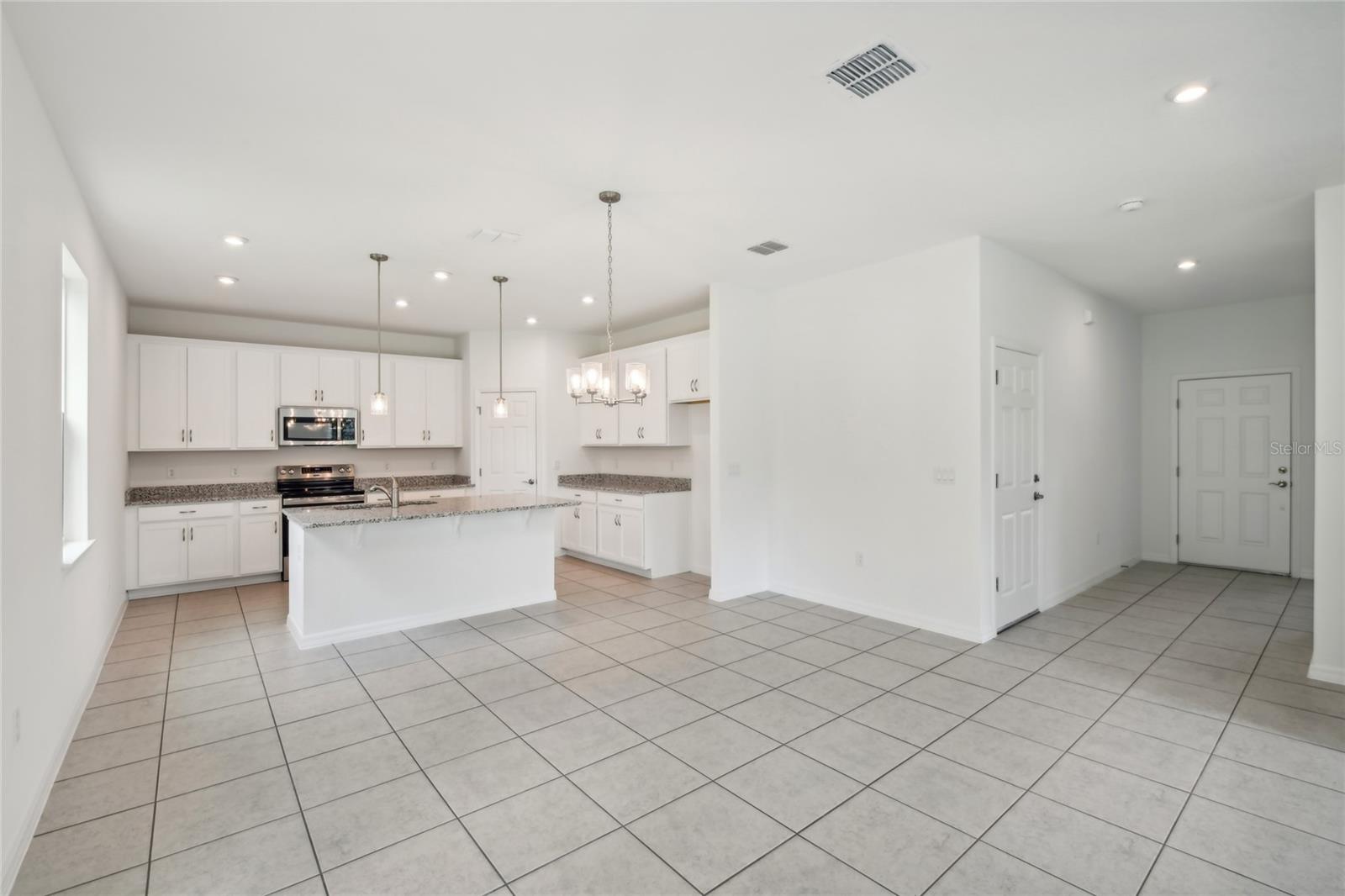 AVALON PARK TAVARES - Residential