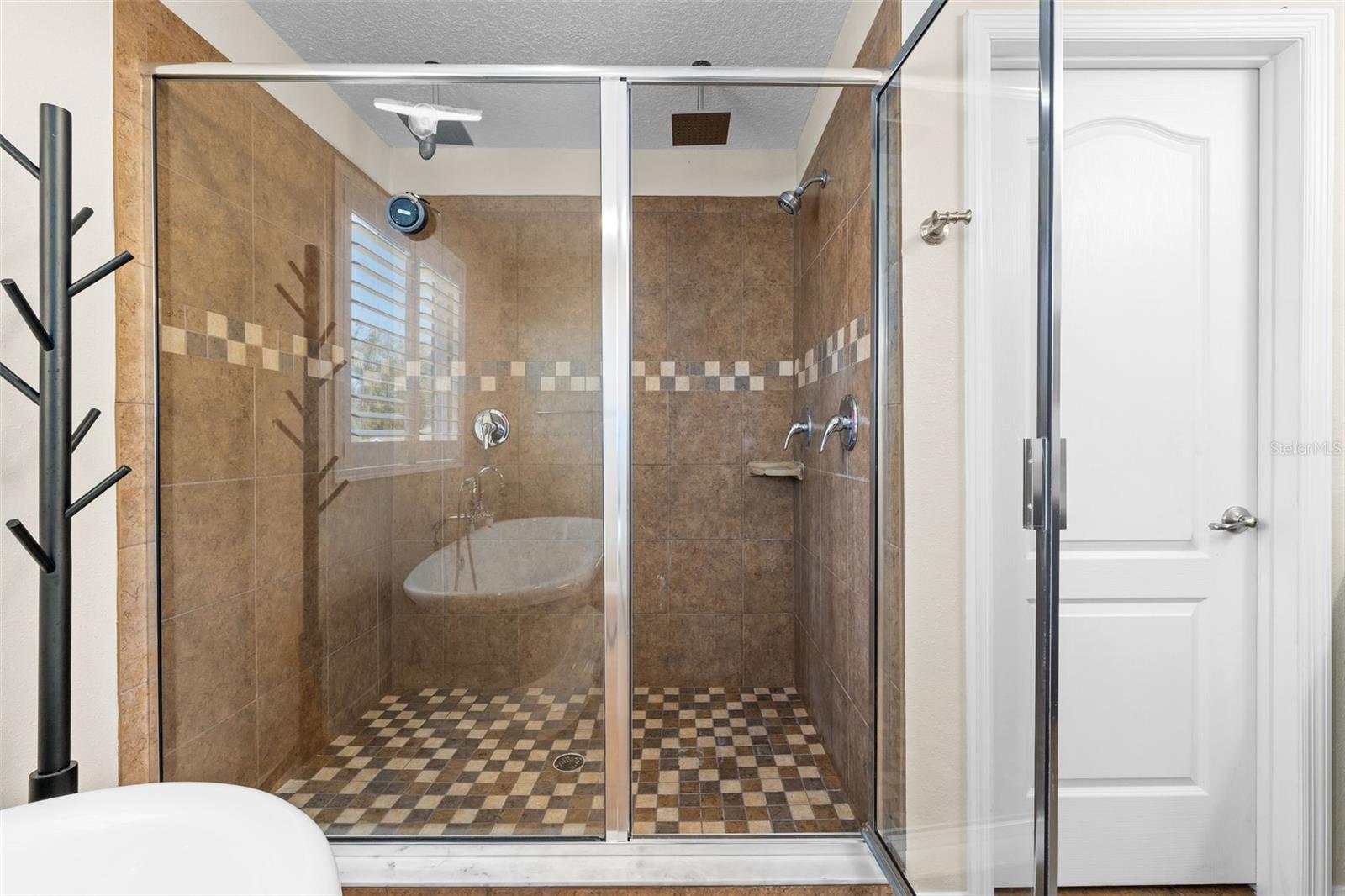 NEWBERRY OAKS - Residential