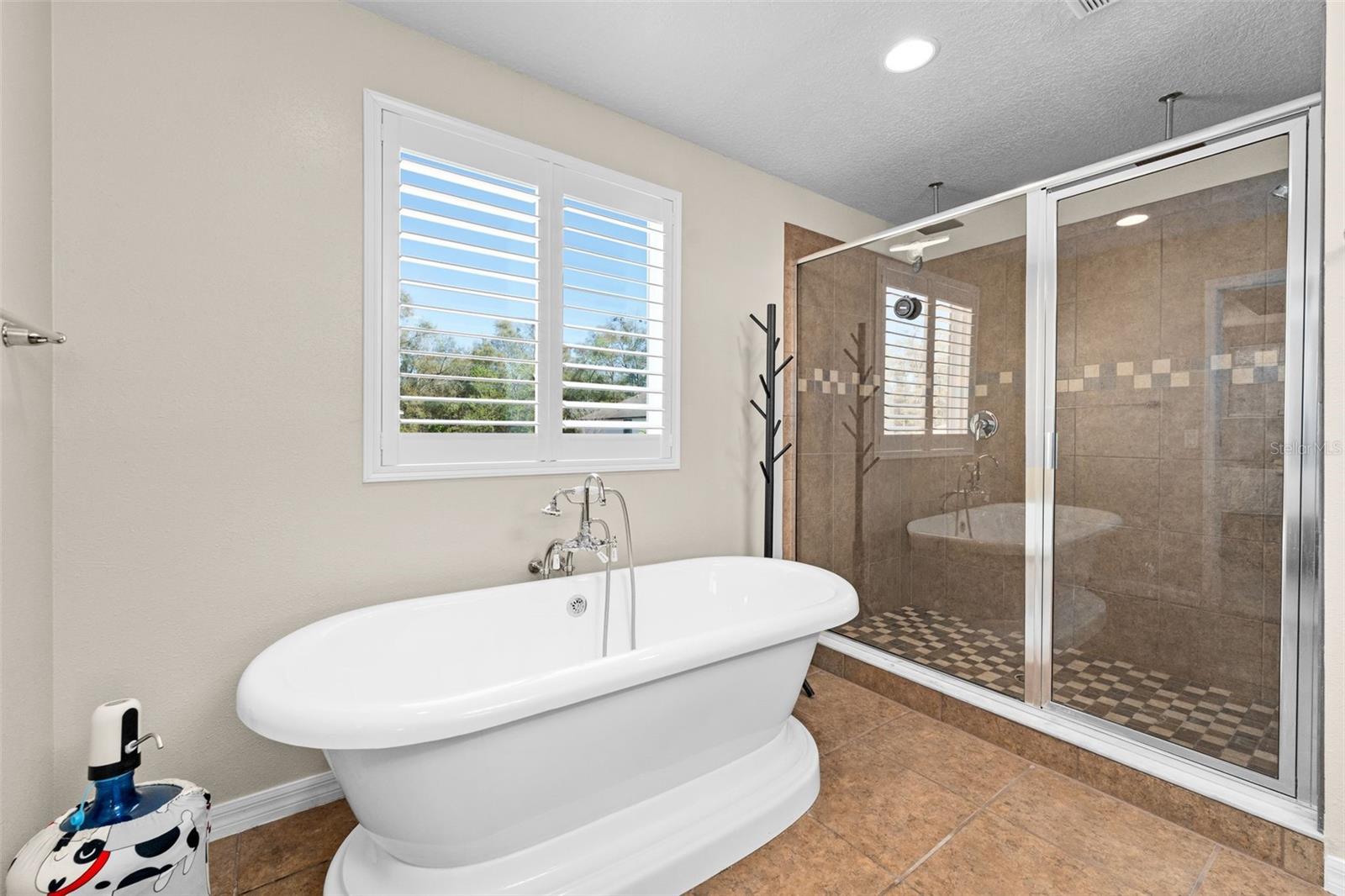 NEWBERRY OAKS - Residential