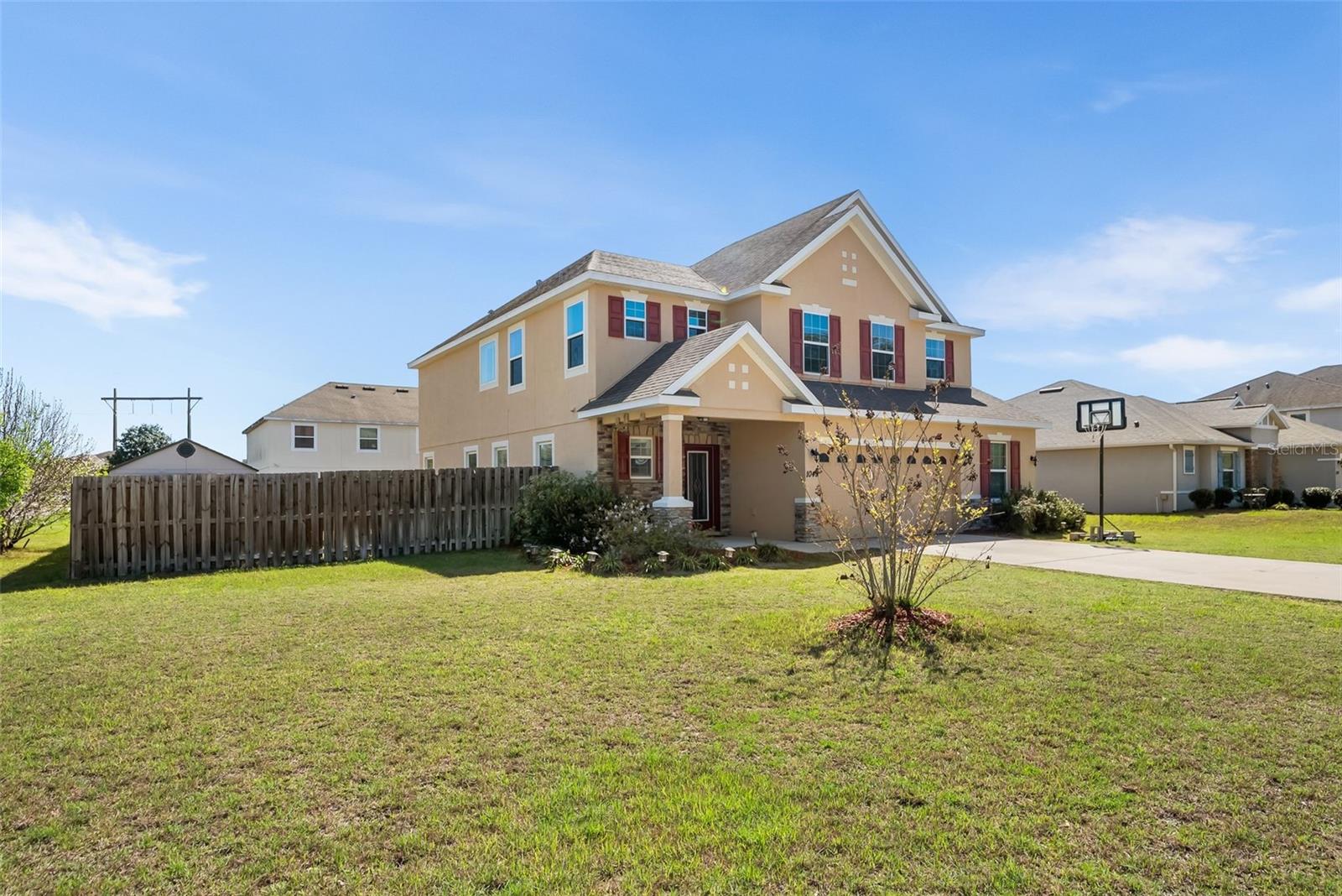 NEWBERRY OAKS - Residential