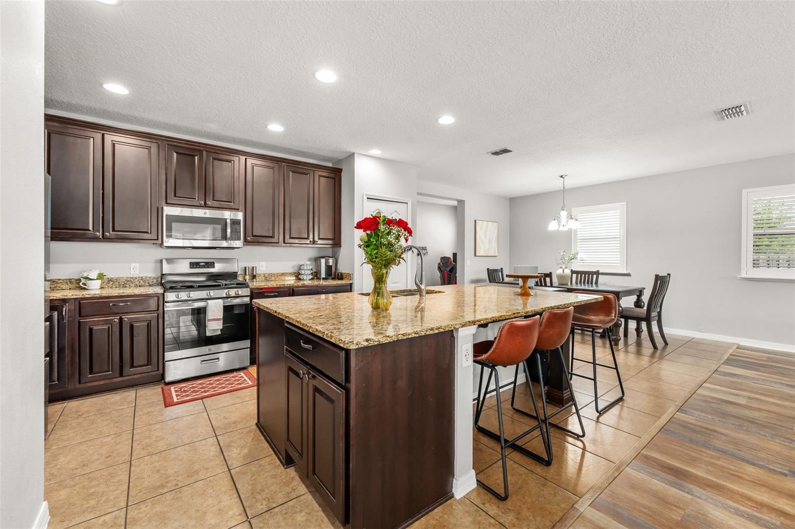 NEWBERRY OAKS - Residential