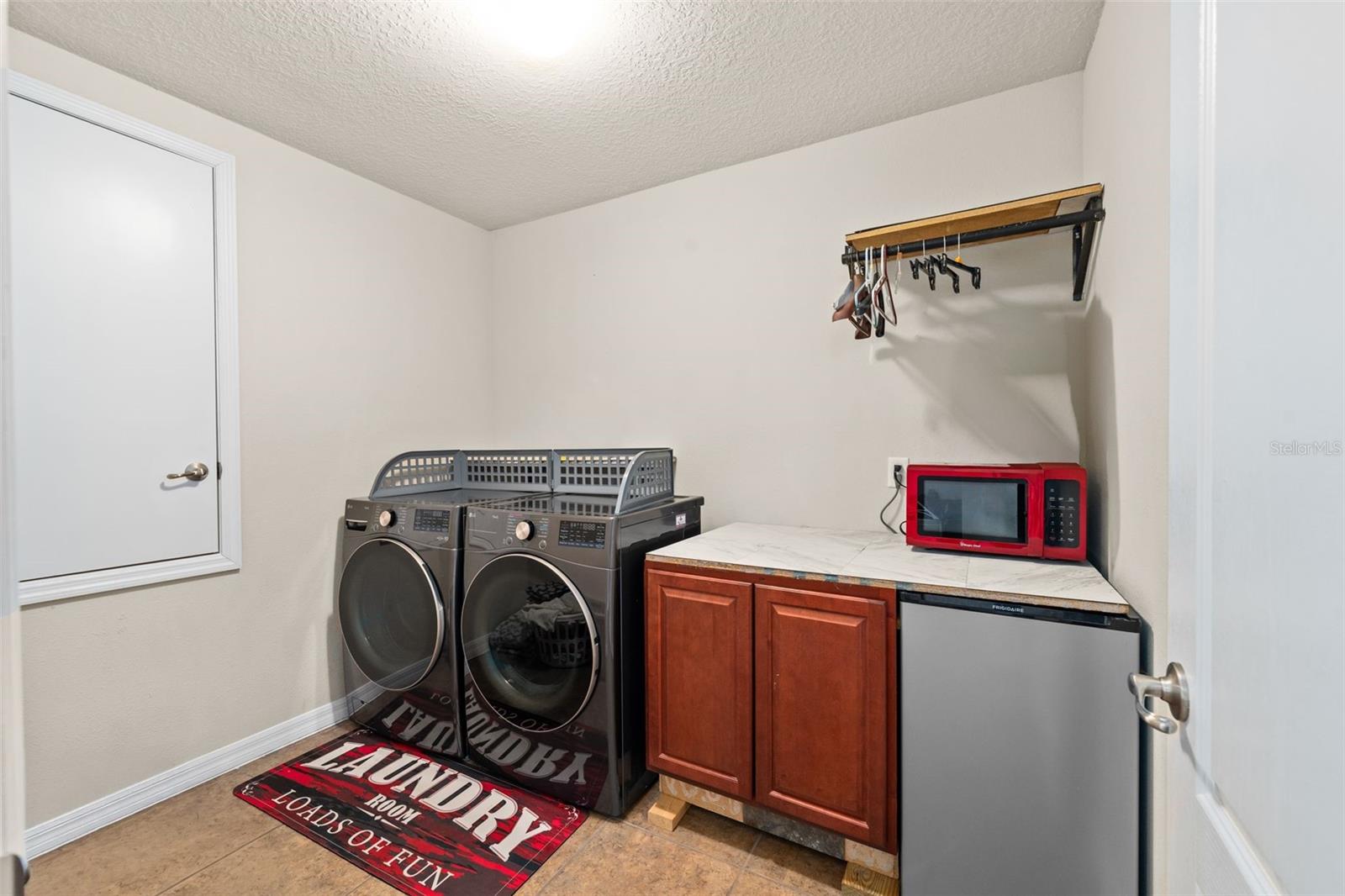 NEWBERRY OAKS - Residential