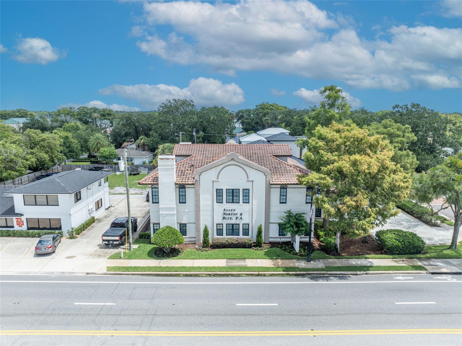 1477 W FAIRBANKS AVENUE