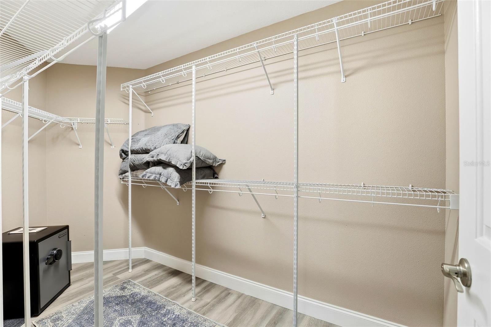 LAKE JESUP WOODS - Residential