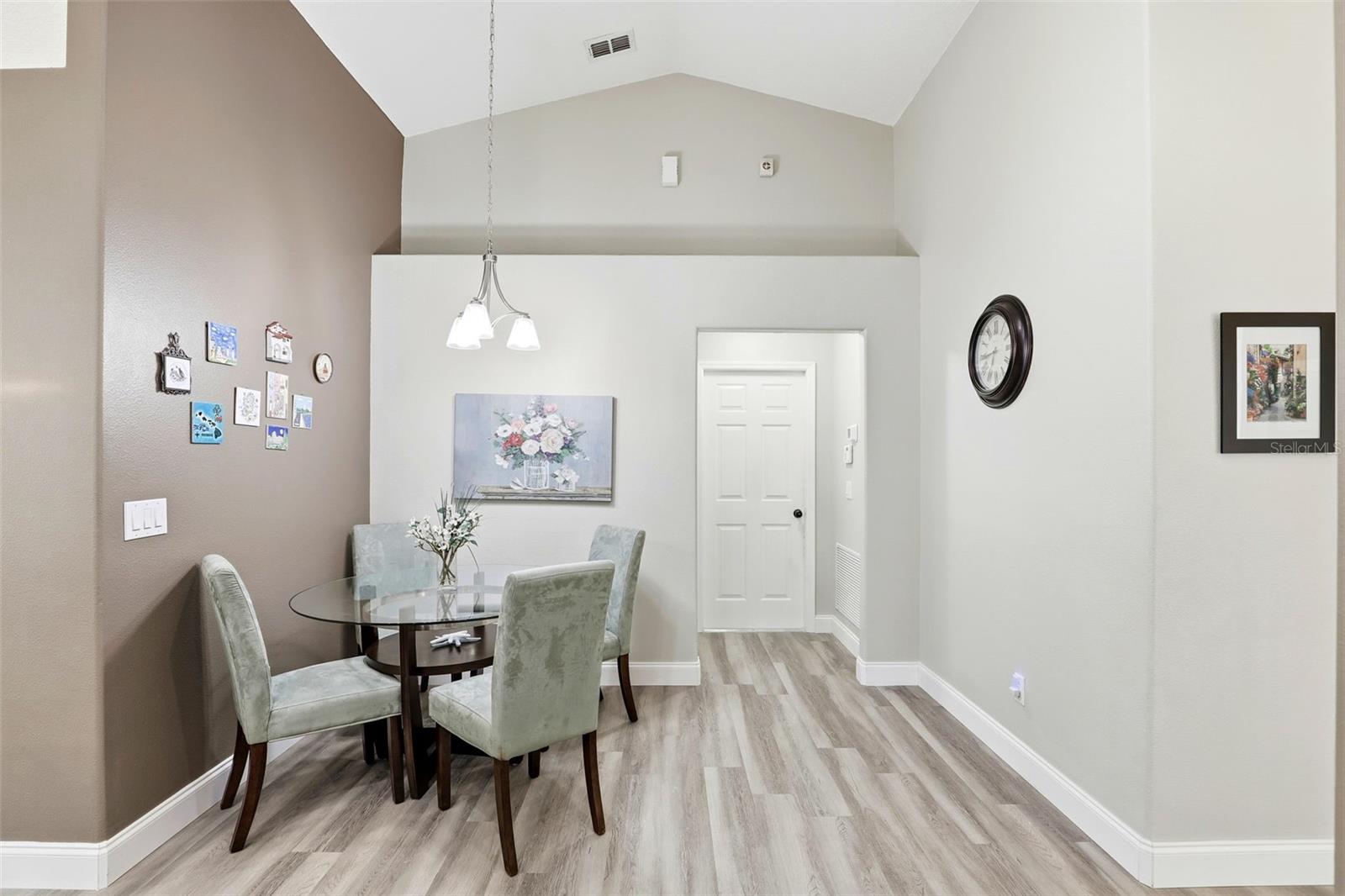 LAKE JESUP WOODS - Residential