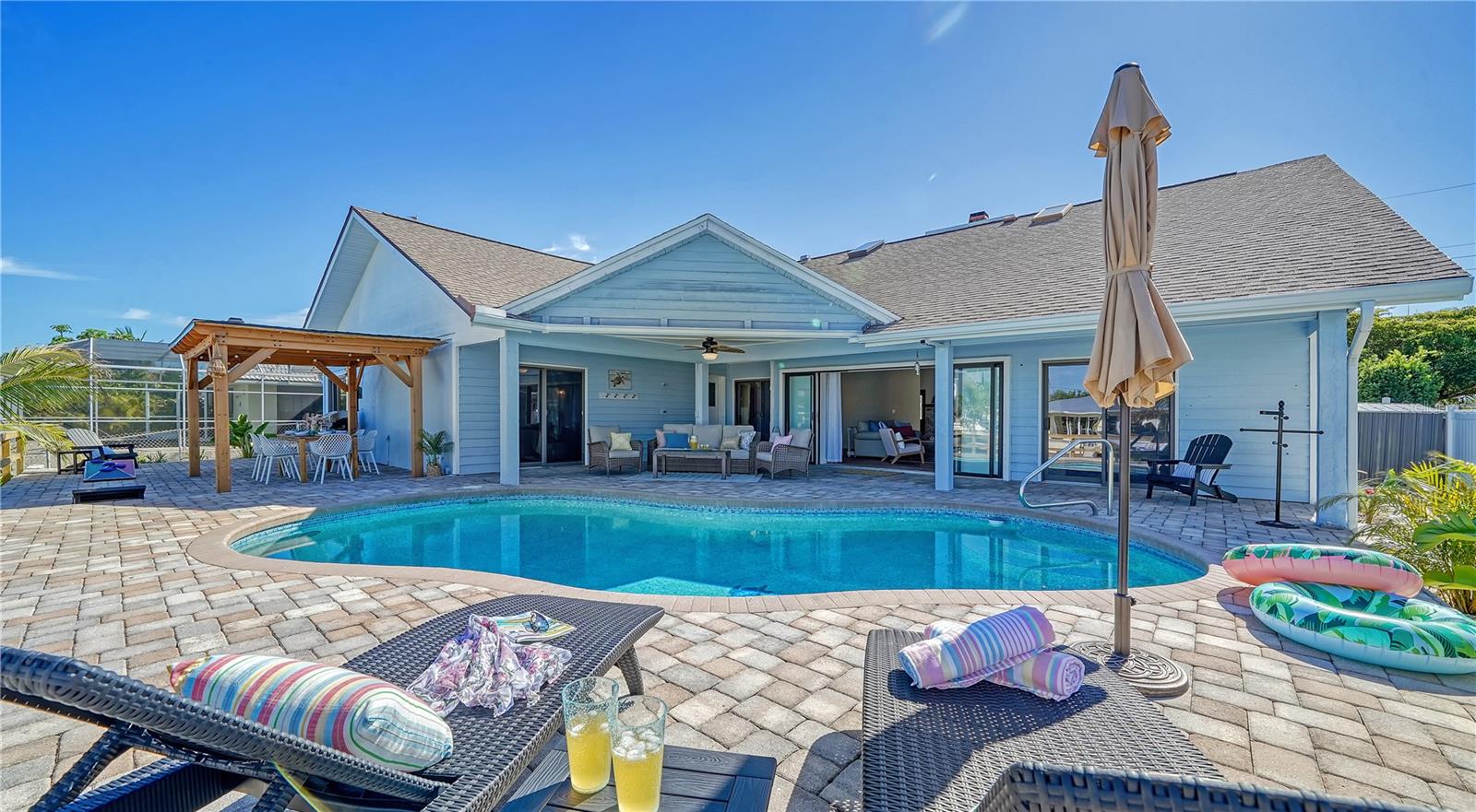 SAN REMO SHORES - Residential