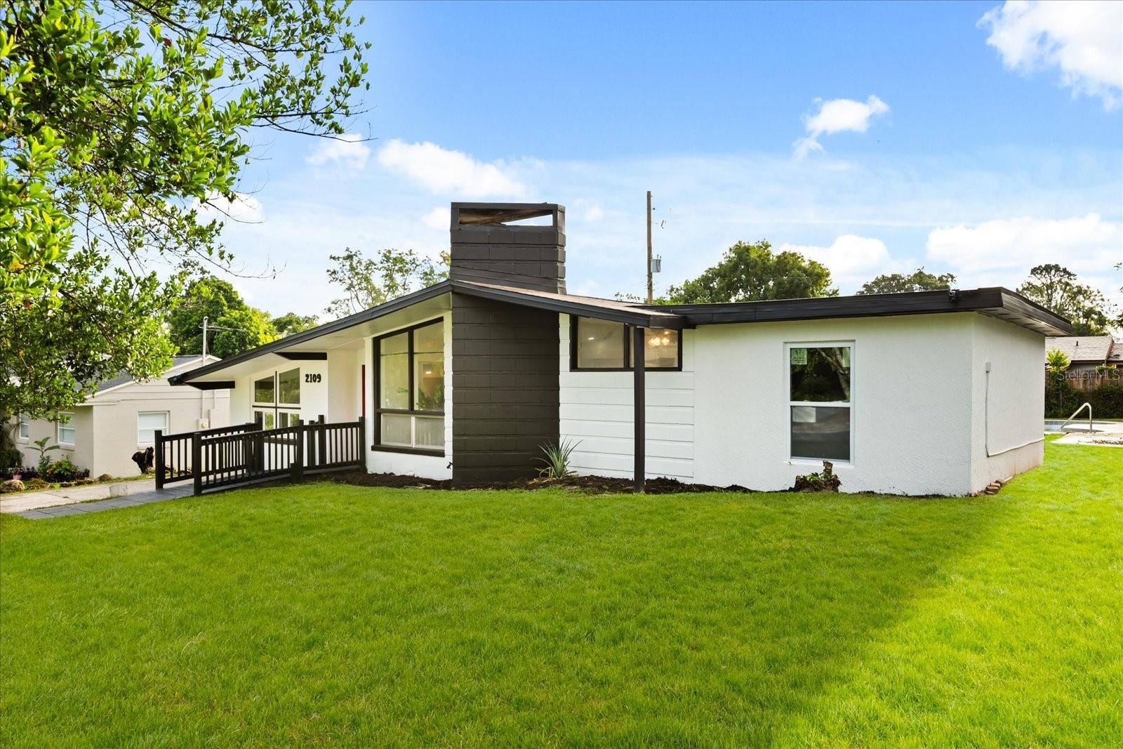 2109 WINNETKA COURT