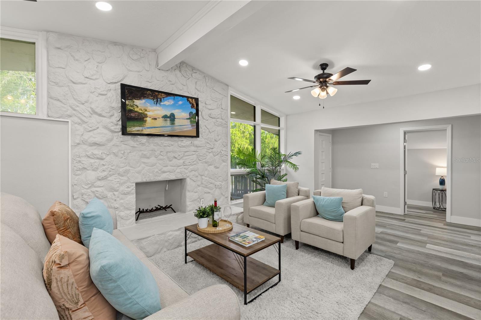2109 WINNETKA COURT