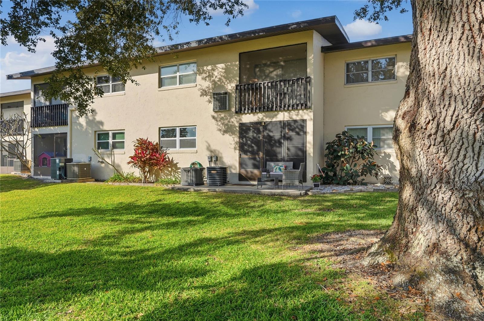 SANDY COVE WINTER HAVEN - Residential