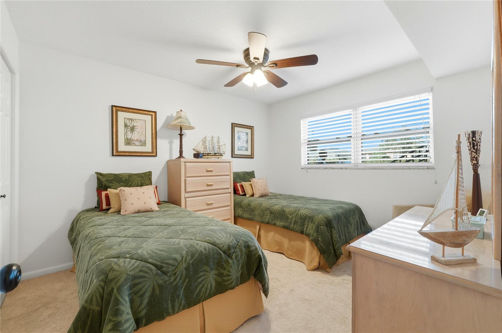 SANDY COVE WINTER HAVEN - Residential