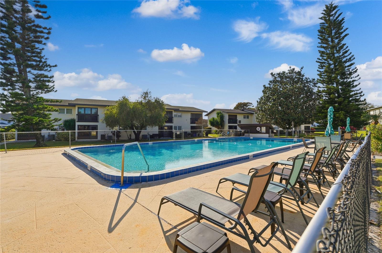 SANDY COVE WINTER HAVEN - Residential