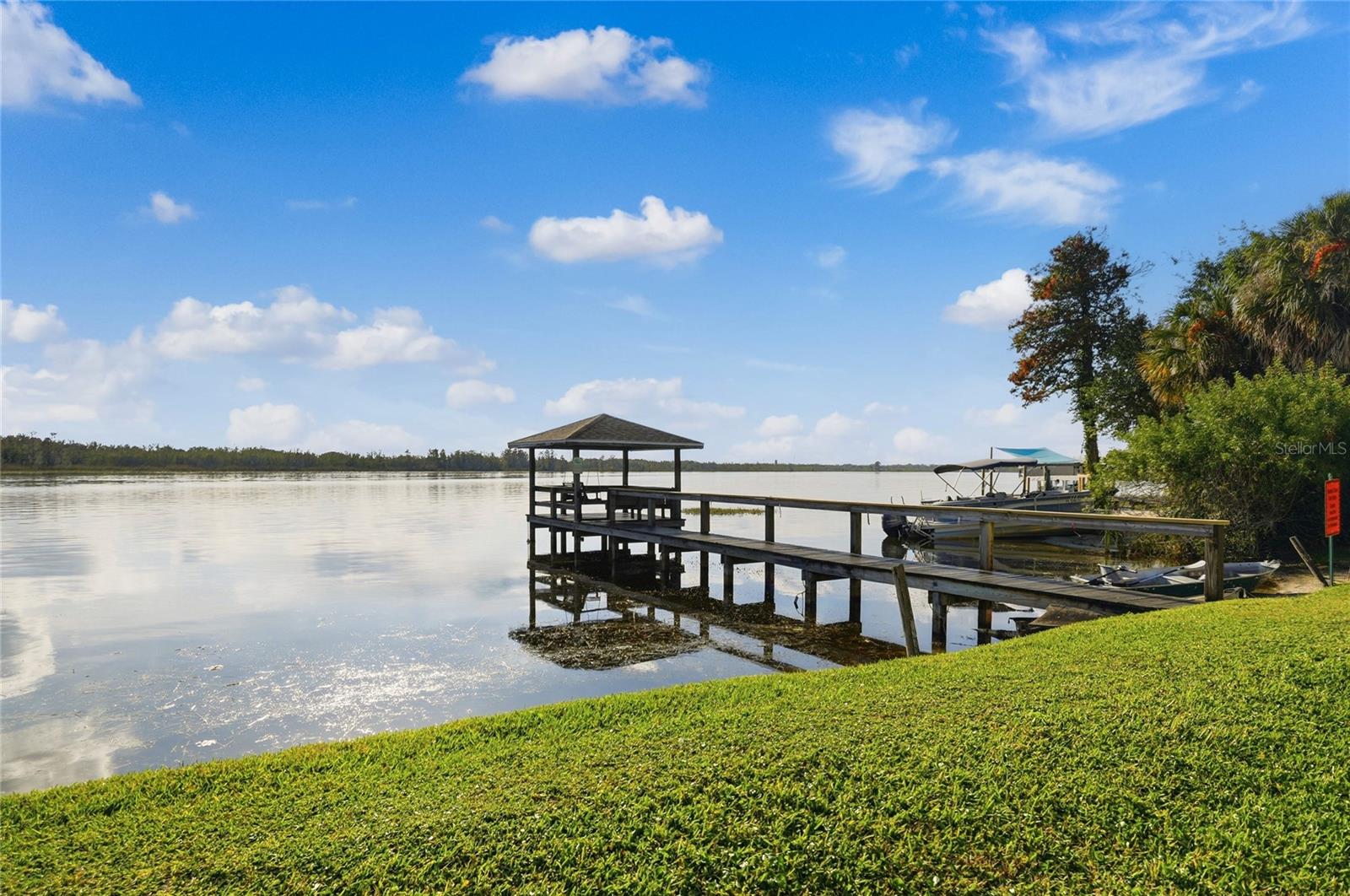 SANDY COVE WINTER HAVEN - Residential