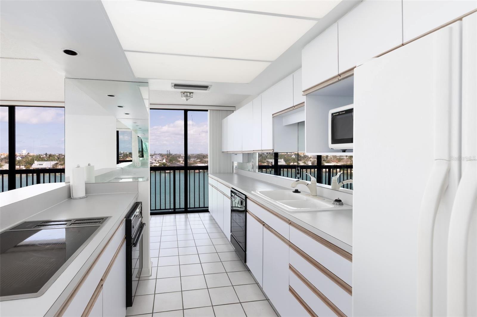 COURAGEOUS THE CONDO - Residential