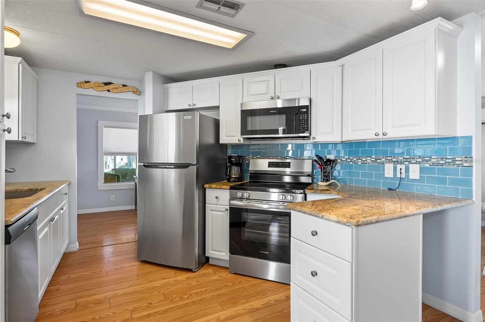 SURFSIDE ESTATES - Residential