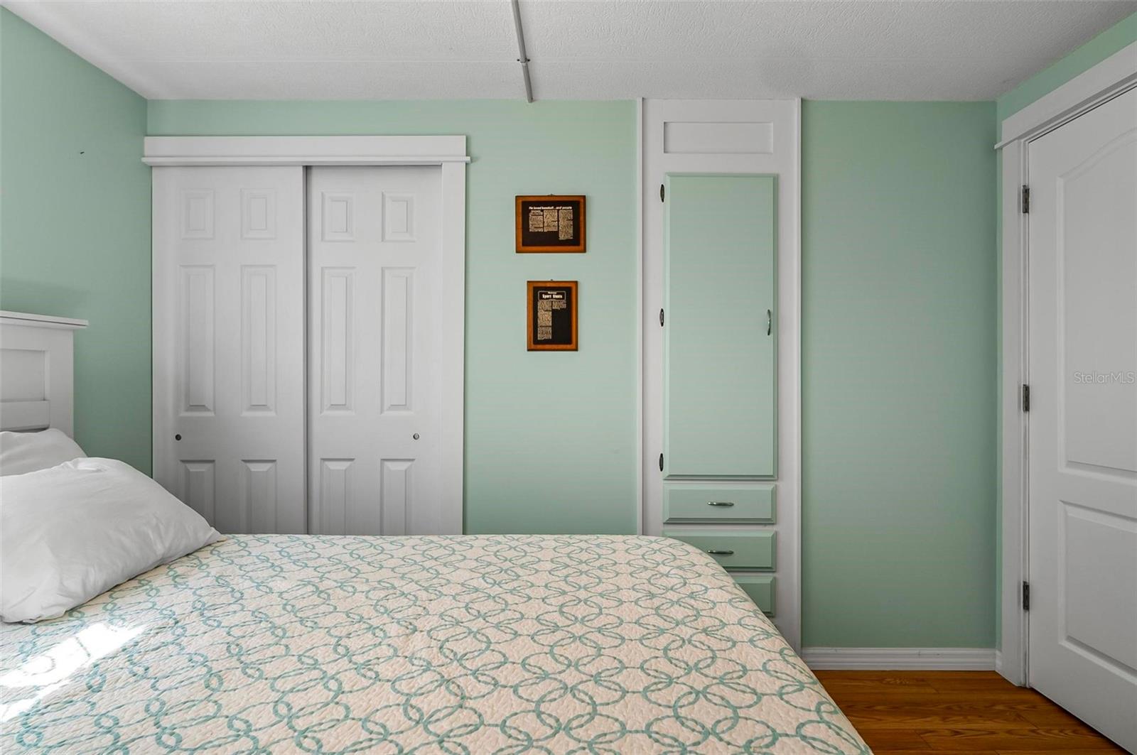 SURFSIDE ESTATES - Residential