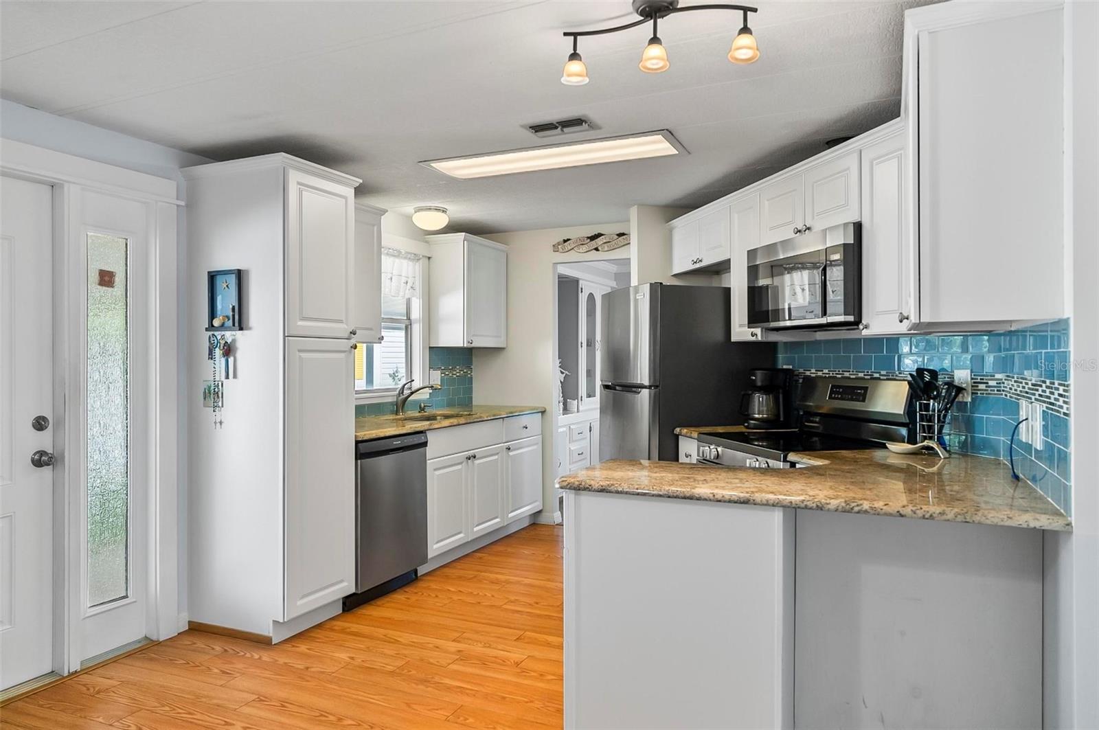 SURFSIDE ESTATES - Residential