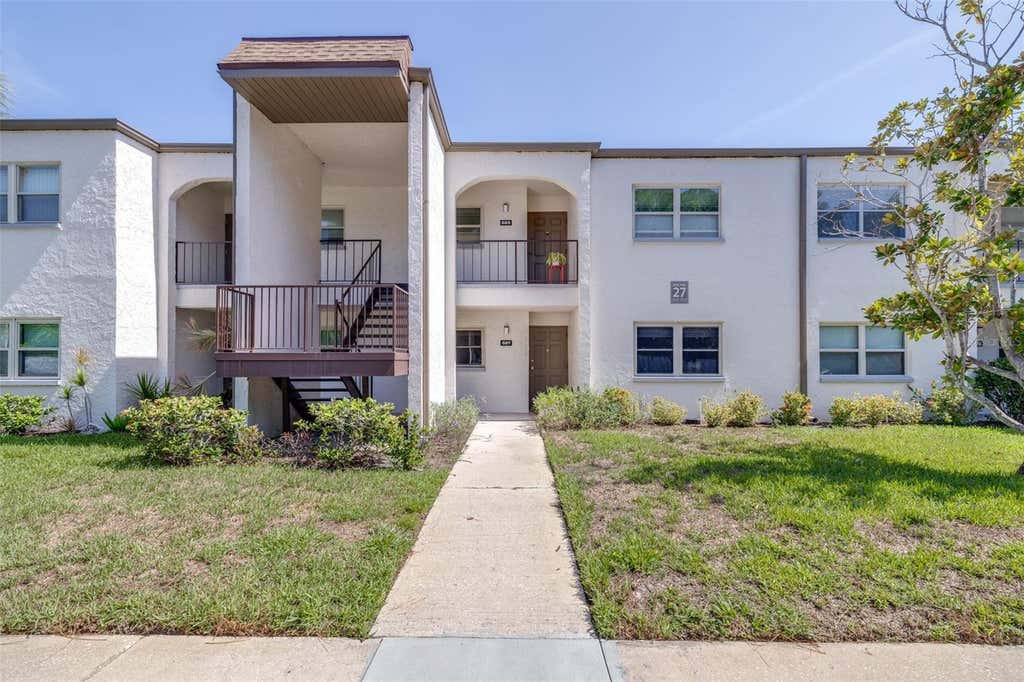 Photo of 7701 Starkey Road #528, Seminole, FL 33777 (MLS # TB8532080)