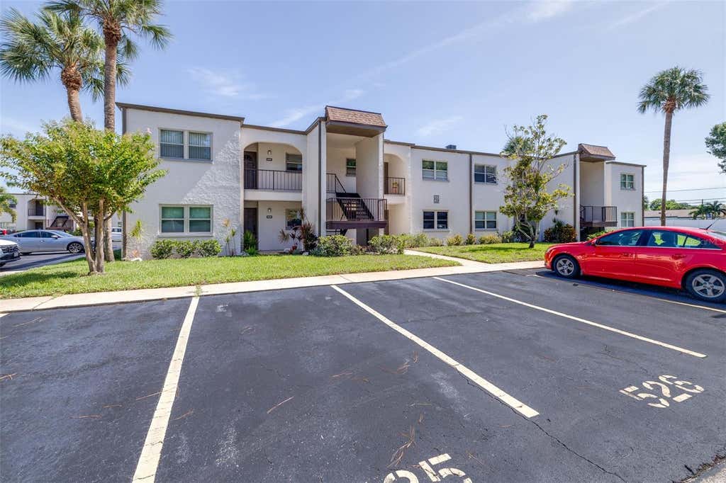 Photo of 7701 Starkey Road #528, Seminole, FL 33777 (MLS # TB8532080)