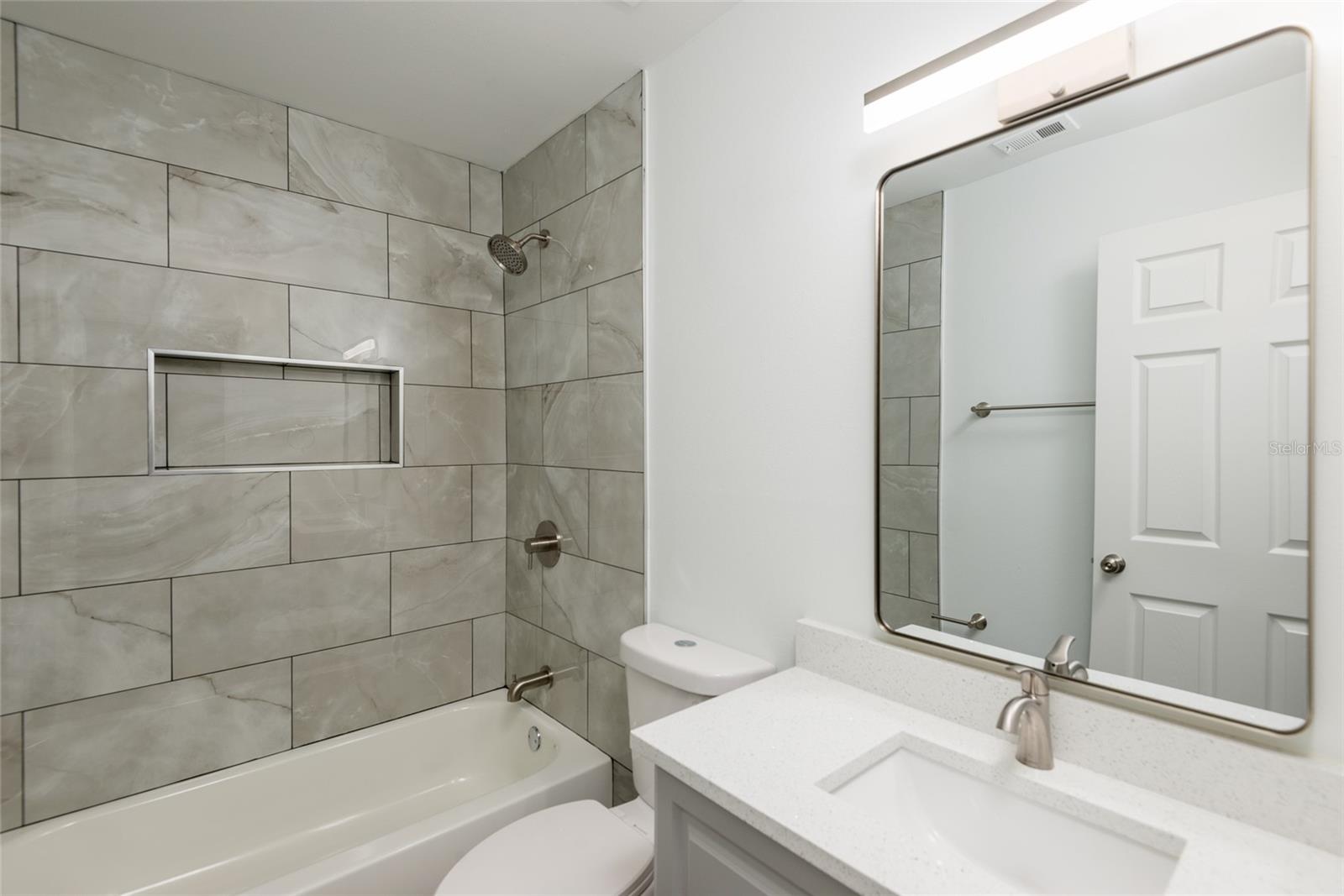 BLOOMINGDALE SEC R UNIT 3 - Residential