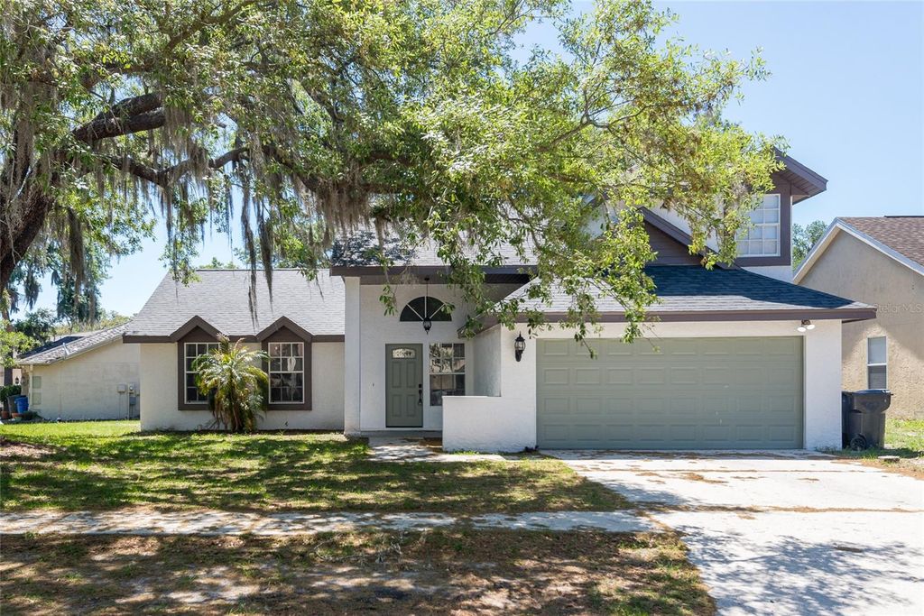 Photo of 4002 Quail Briar Drive, Valrico, FL 33596 (MLS # TB8498943)