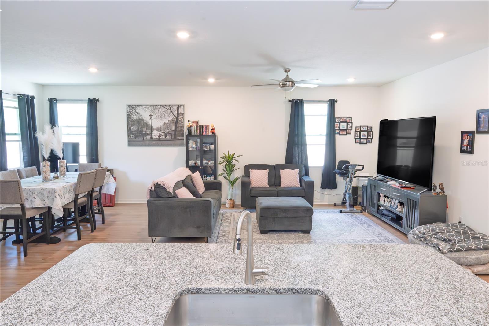 RIVERSTONE - Residential