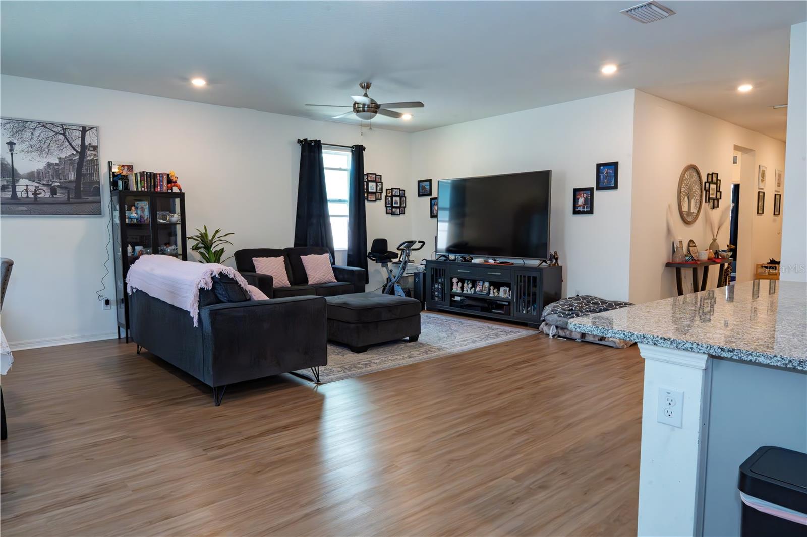 RIVERSTONE - Residential