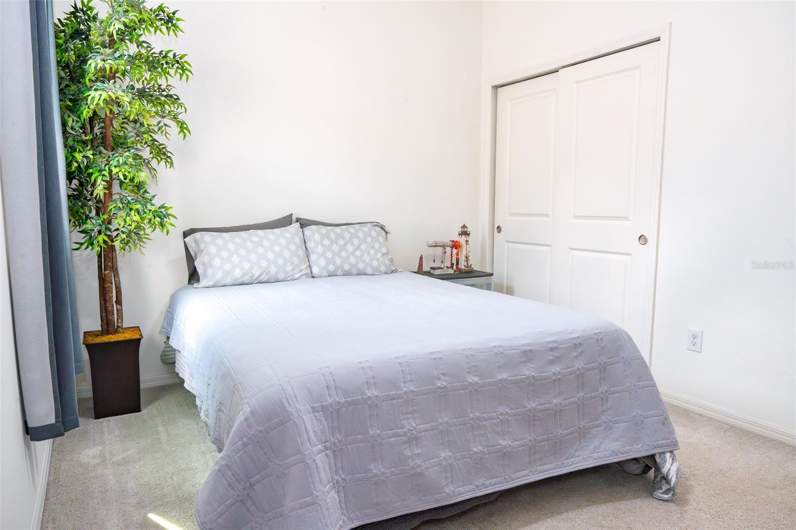 RIVERSTONE - Residential