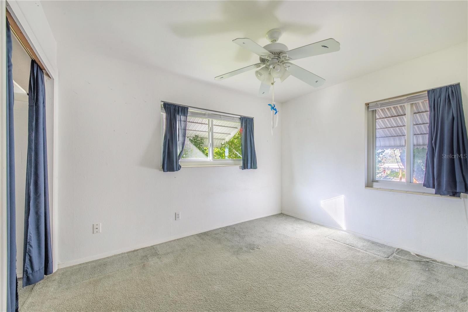 HOLIDAY HEIGHTS - Residential