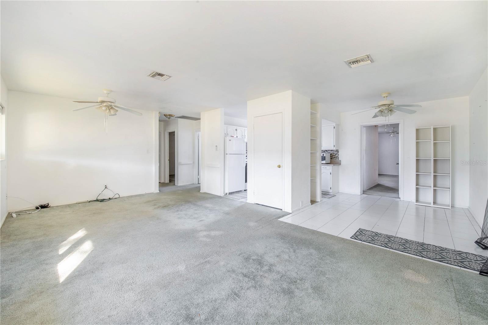 HOLIDAY HEIGHTS - Residential