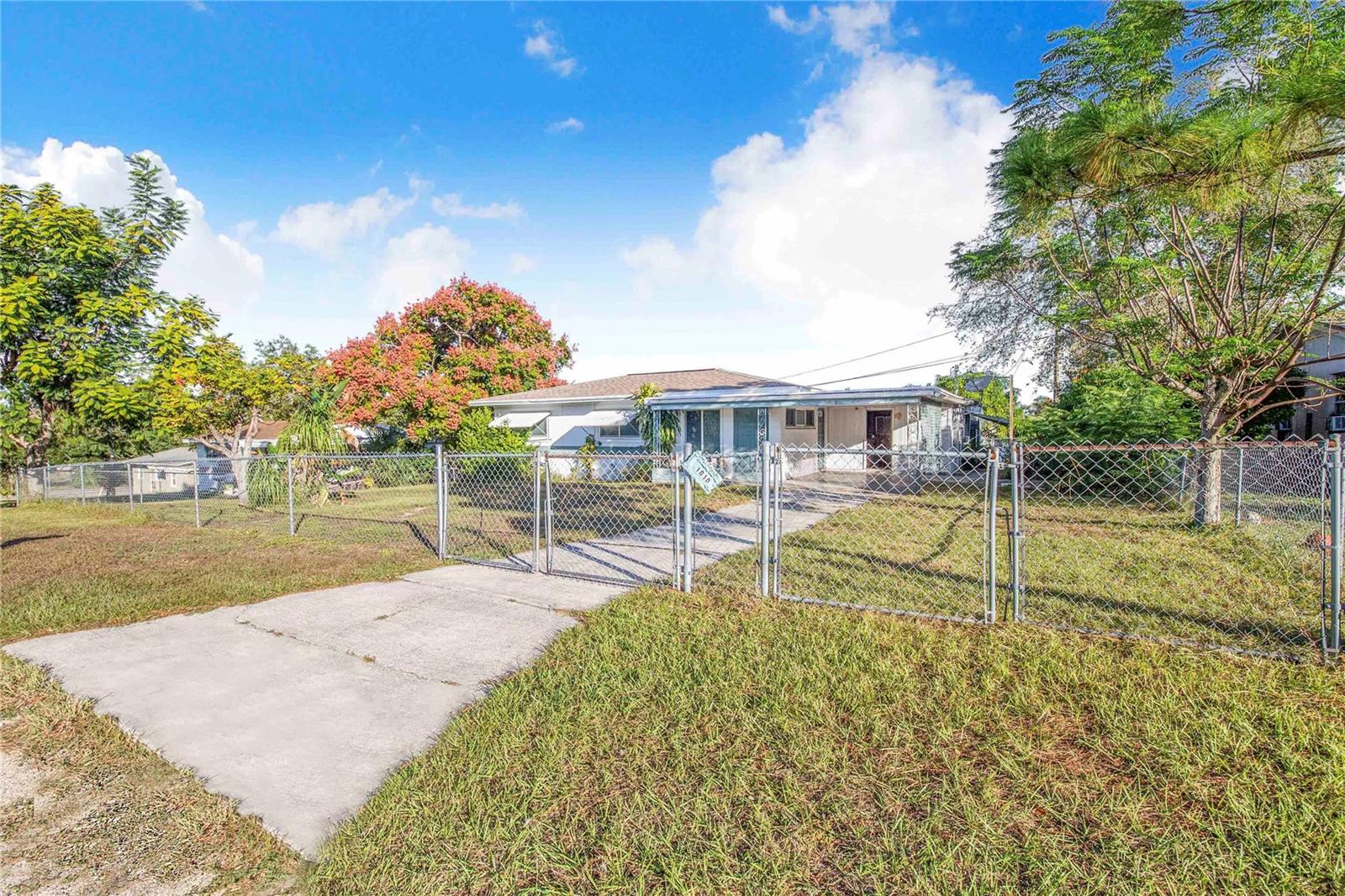 HOLIDAY HEIGHTS - Residential