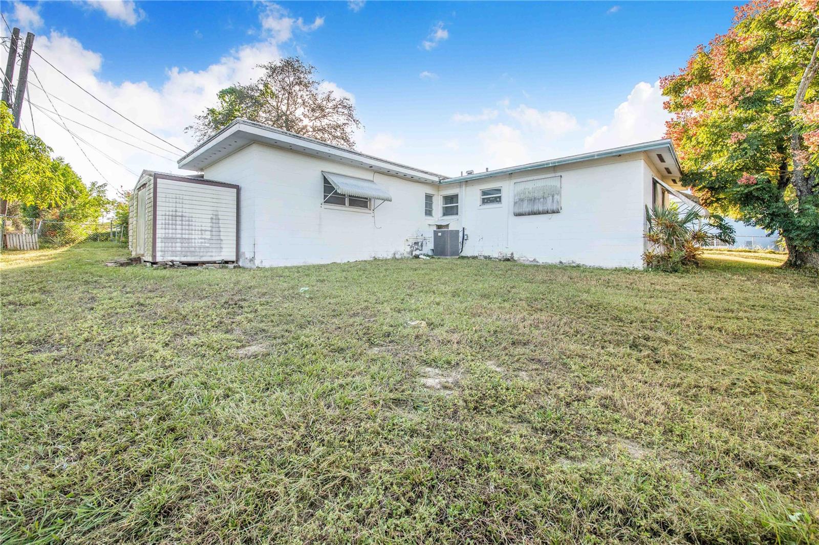 HOLIDAY HEIGHTS - Residential